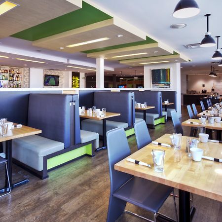 Holiday Inn Express Winnipeg Airport - Polo Park By Ihg Екстер'єр фото