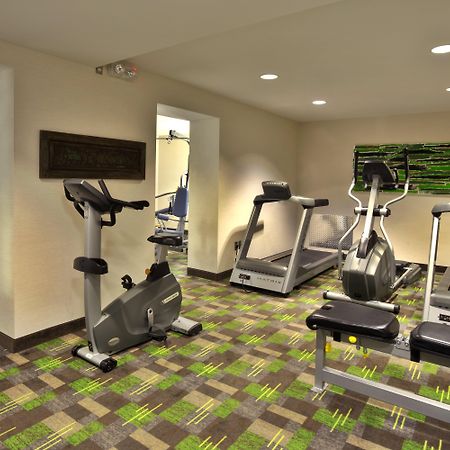 Holiday Inn Express Winnipeg Airport - Polo Park By Ihg Екстер'єр фото