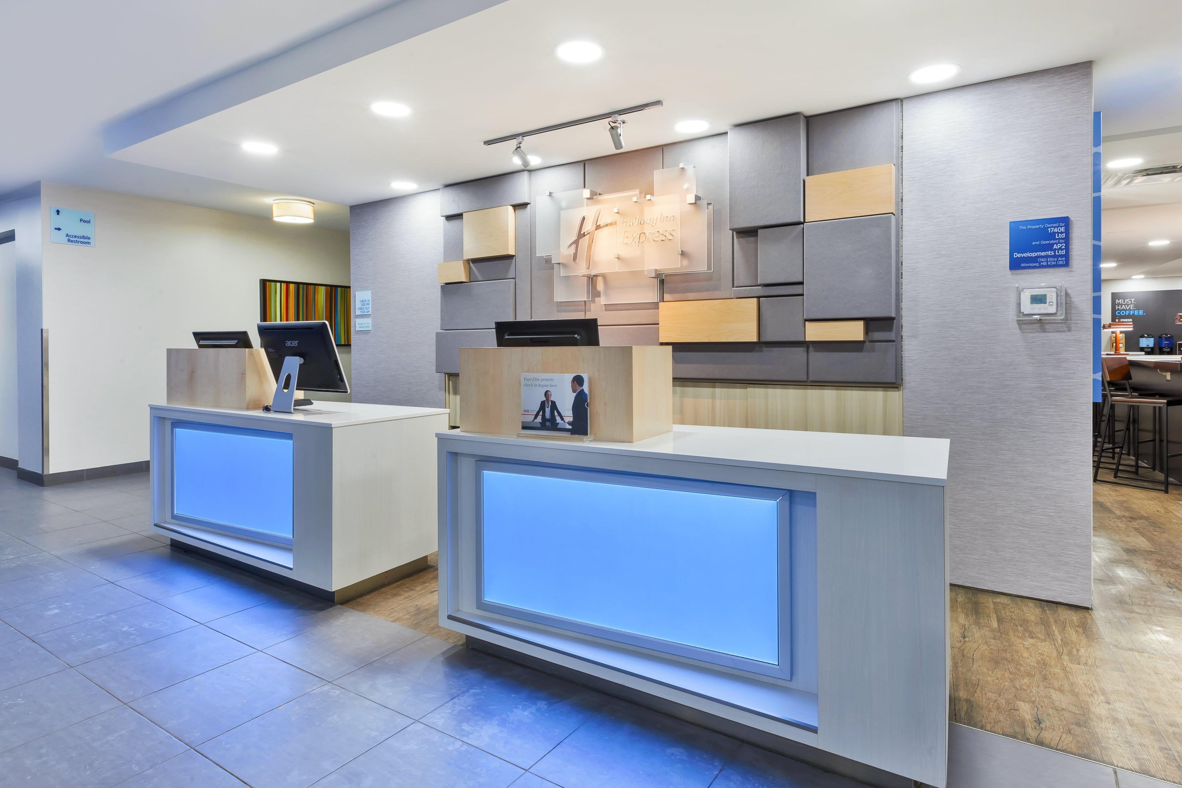 Holiday Inn Express Winnipeg Airport - Polo Park By Ihg Екстер'єр фото