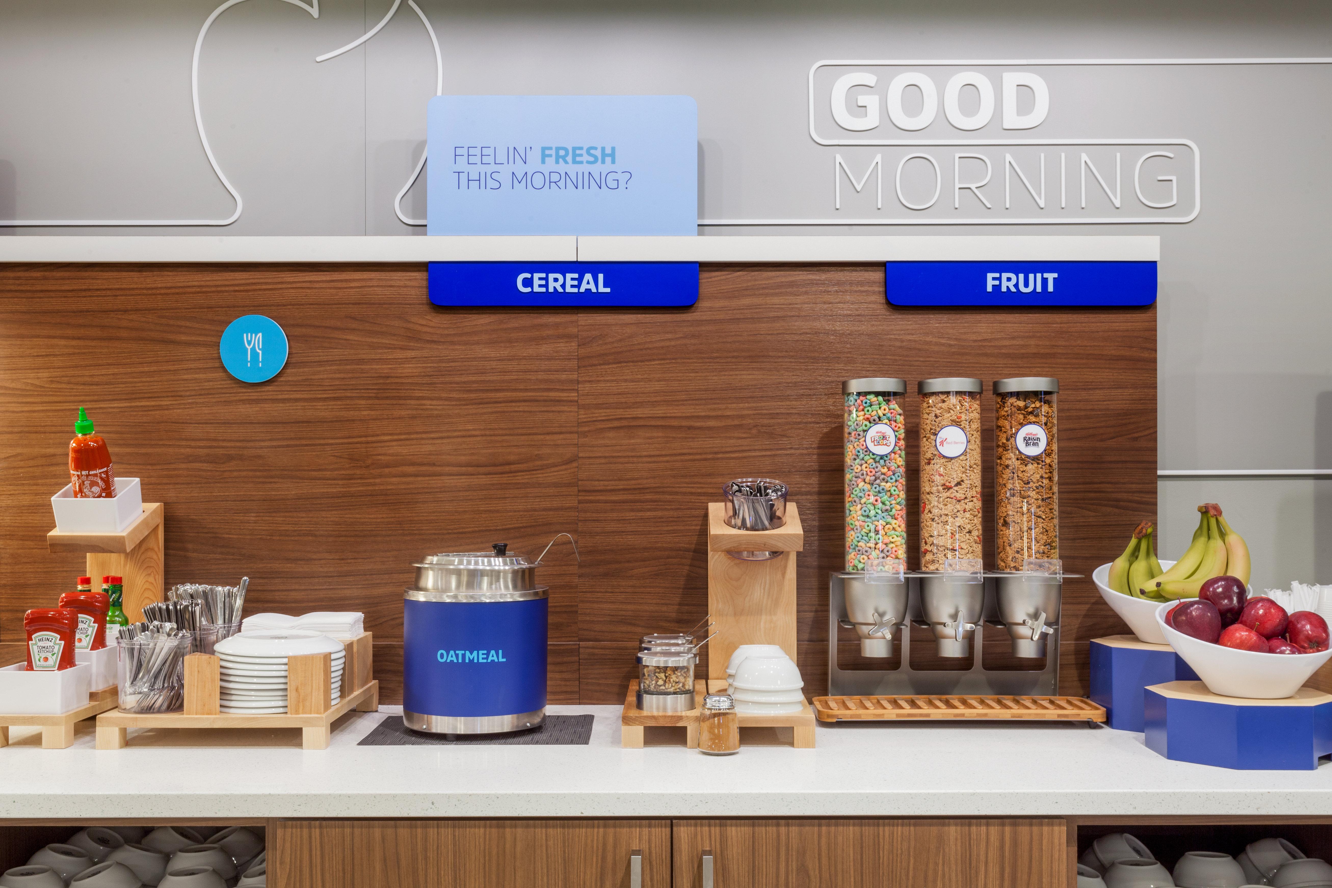 Holiday Inn Express Winnipeg Airport - Polo Park By Ihg Екстер'єр фото