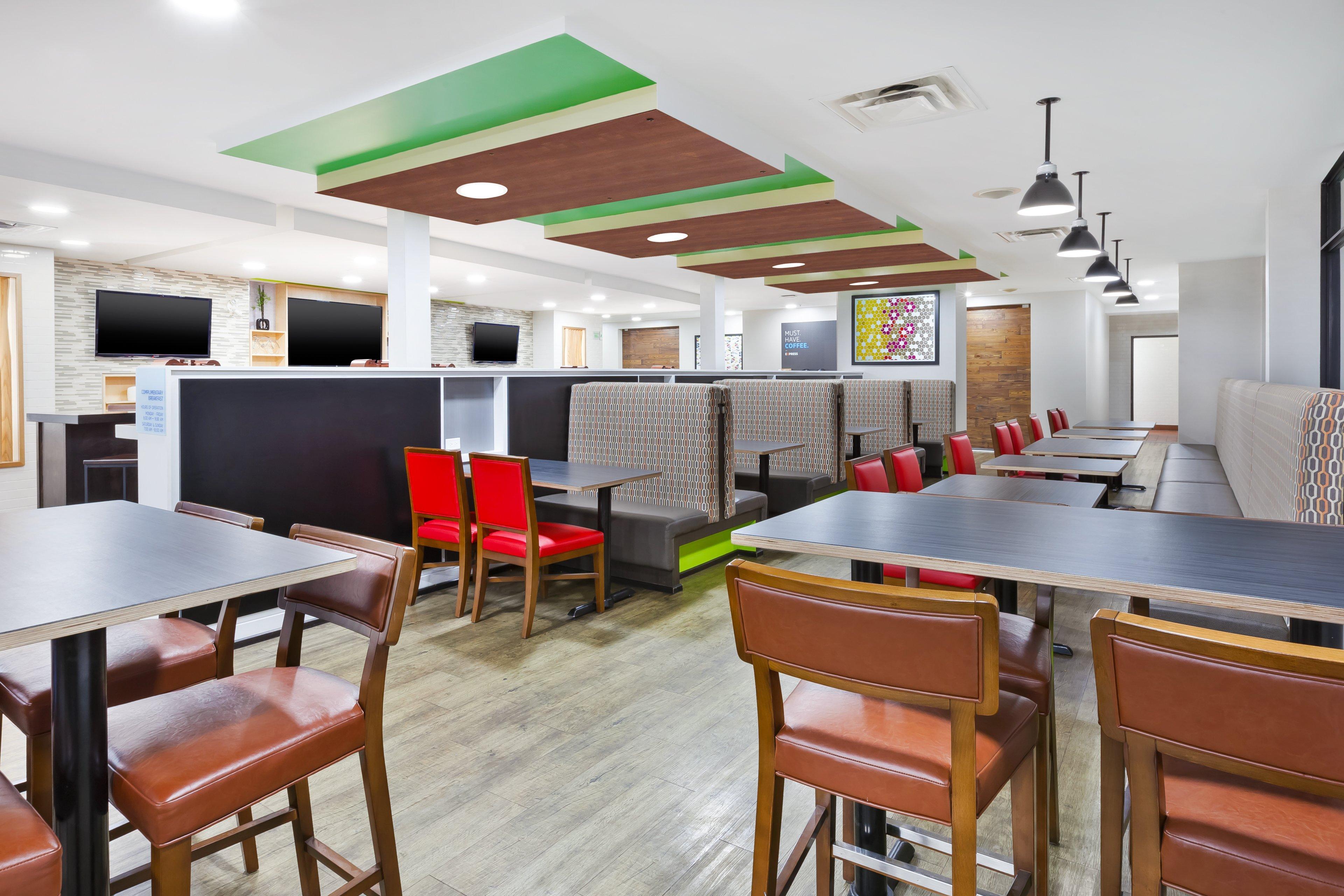 Holiday Inn Express Winnipeg Airport - Polo Park By Ihg Екстер'єр фото
