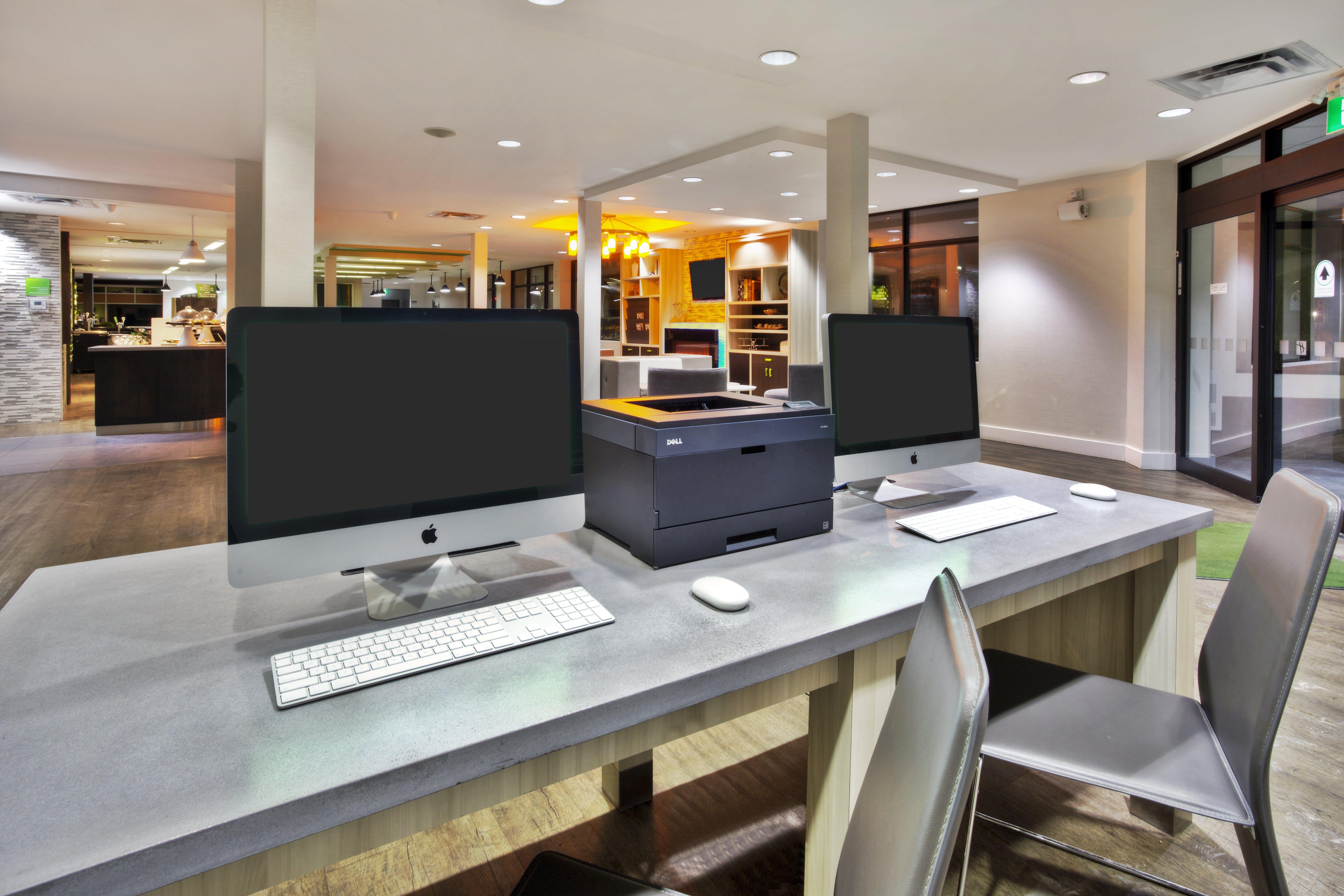 Holiday Inn Express Winnipeg Airport - Polo Park By Ihg Екстер'єр фото