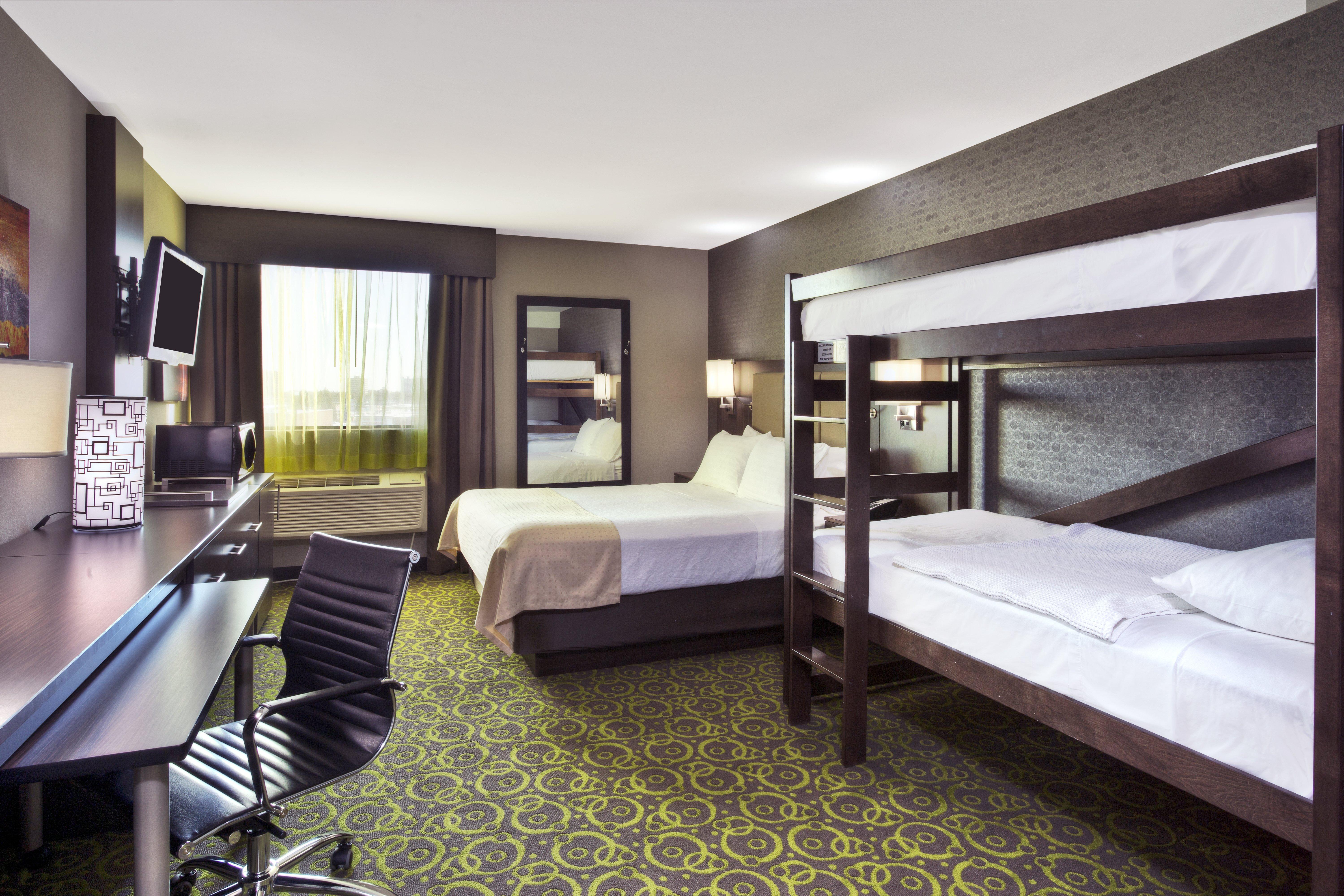 Holiday Inn Express Winnipeg Airport - Polo Park By Ihg Екстер'єр фото