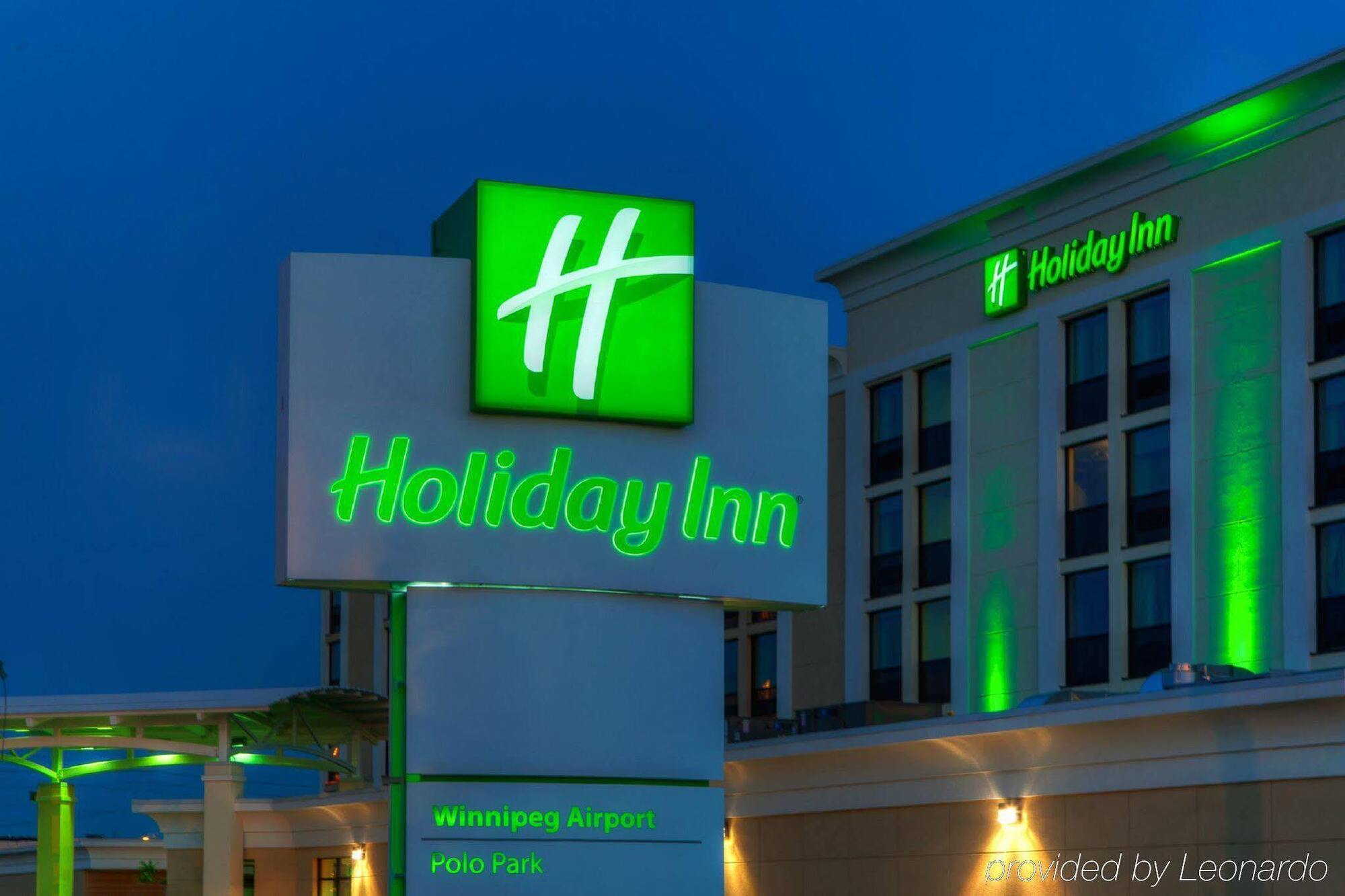Holiday Inn Express Winnipeg Airport - Polo Park By Ihg Екстер'єр фото
